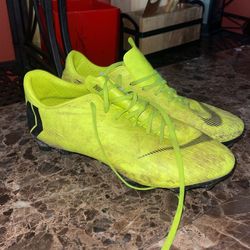 Size 8.5 Mens Cleats 