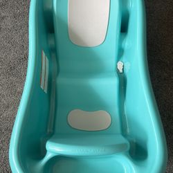 The First Years Sure Comfort Newborn Tub