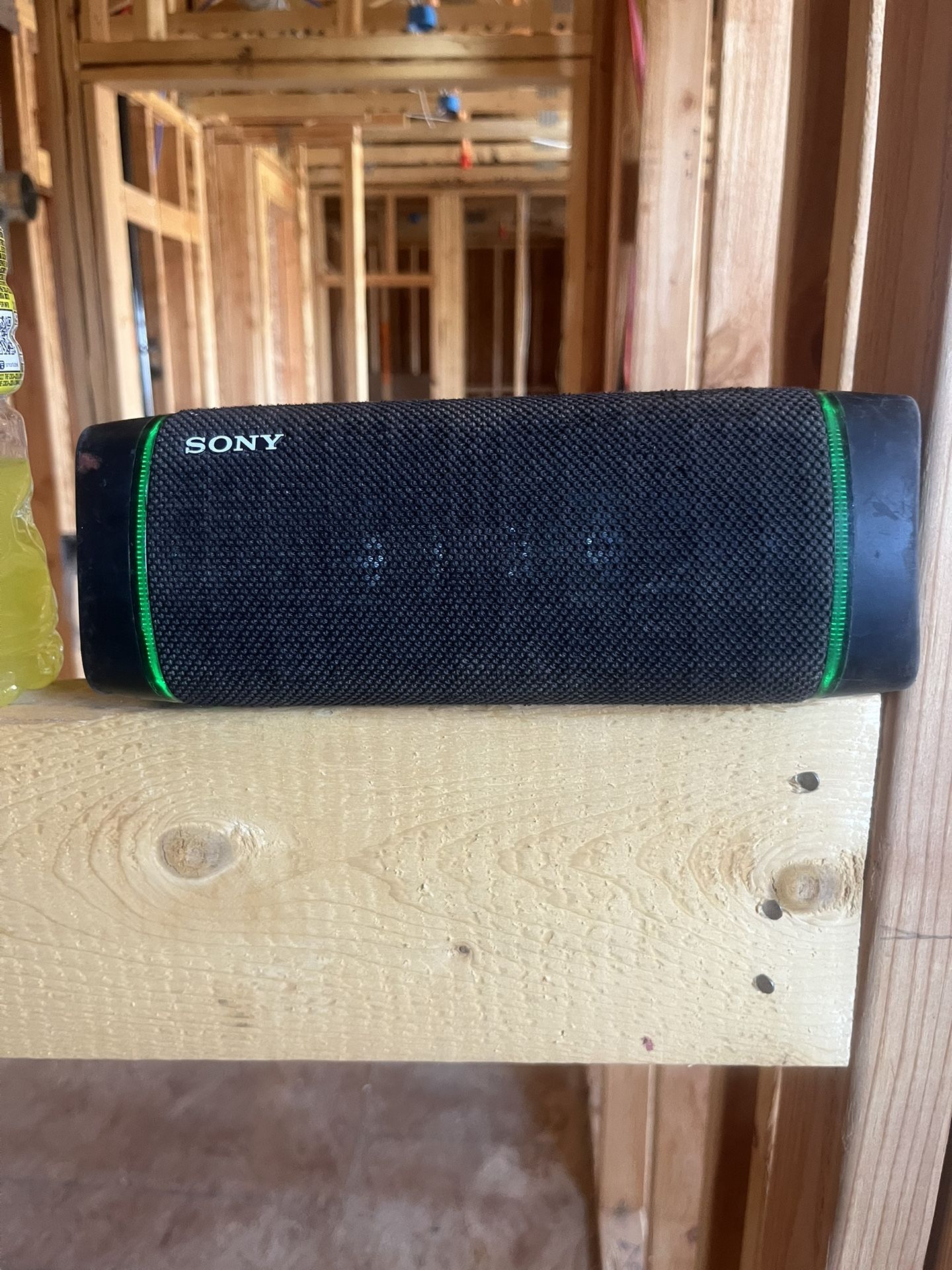 Sony Xb33