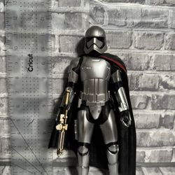 Star Wars The Force Awakens Captain Phasma 6" Figure &Blaster Gun Weapon  2B