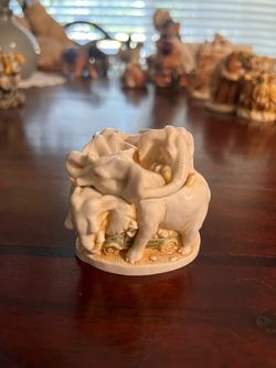 Harmony Kingdom pack it in elephant figurine