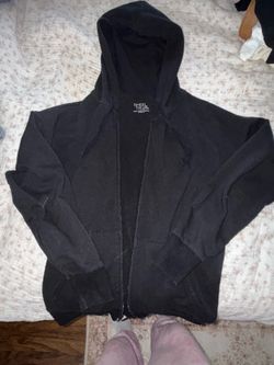 Black zip up hoodie with pockets
