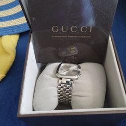AUTHENTIC GUCCI WATCH