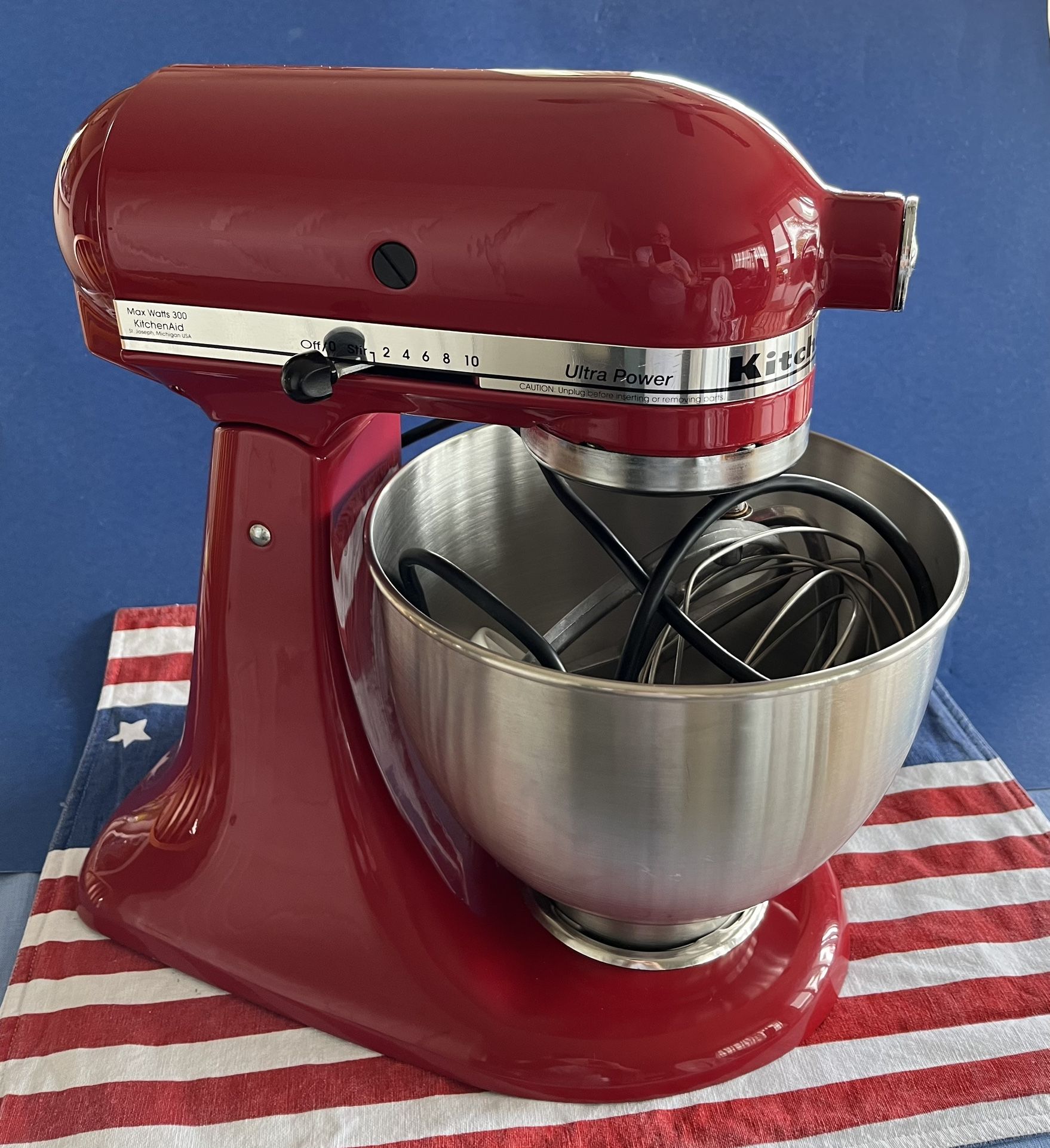 KitchenAid KSM95ER 4.5 Qt Stand Mixer - Red