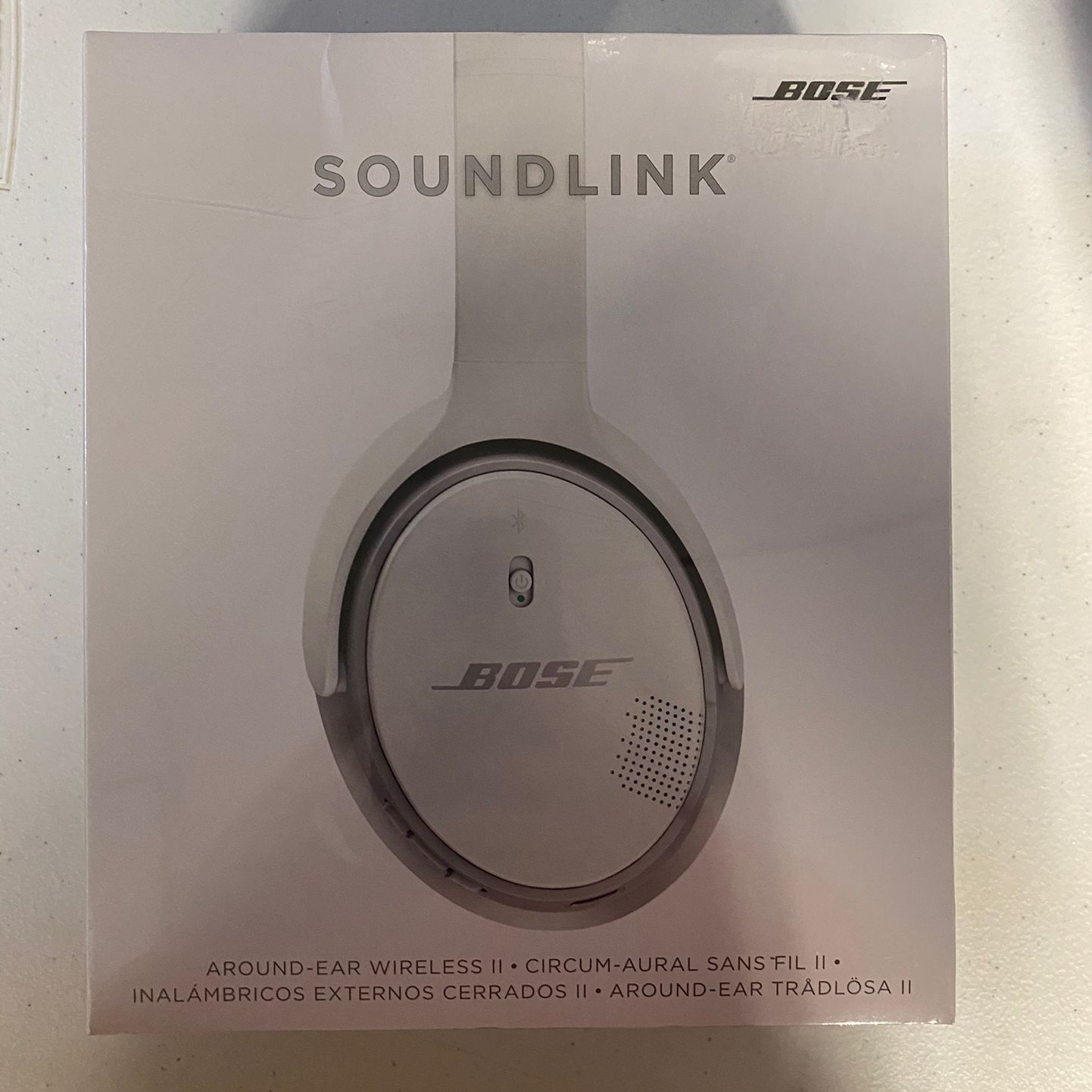 Bose Soundlink Around Ear Bluetooth Headphones