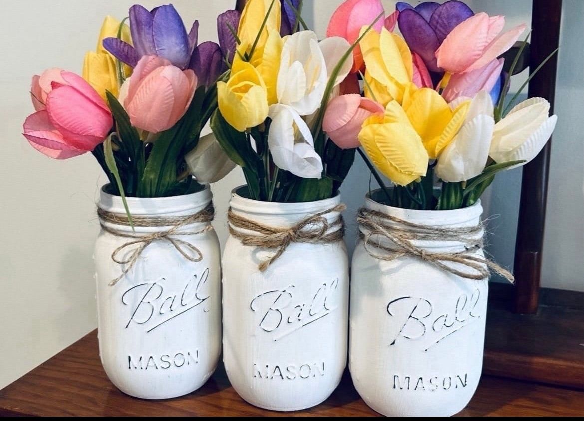 Chalk painted distressed SPRING mason jars - TULIPS mixed