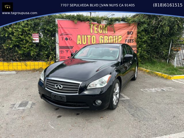 2012 INFINITI M