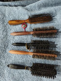 Hairbrushes (25)