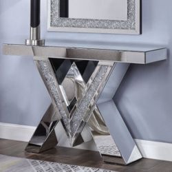 Glam Mirrored Console Table Brand New In Box Firm Price $490
