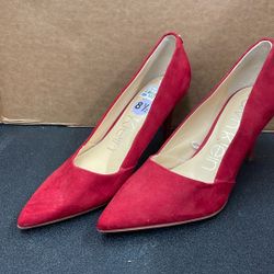 Calvin Klein High Heels. Item No 646 (Shopgoodwill)