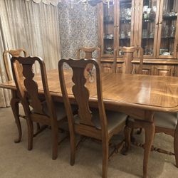 Oak Dining Table & Hutch
