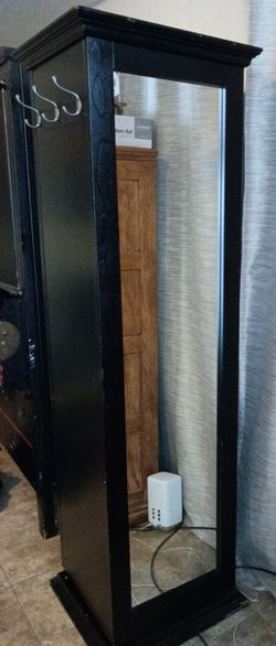 Rotating Mirror storage tower with huks