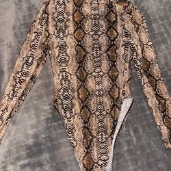 Sleeved Bodysuit Size Medium 