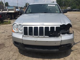 Parting out 2008 Jeep Grand Cherokee Laredo 4x4