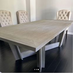 Crate & Barrel Eaves Dining Table