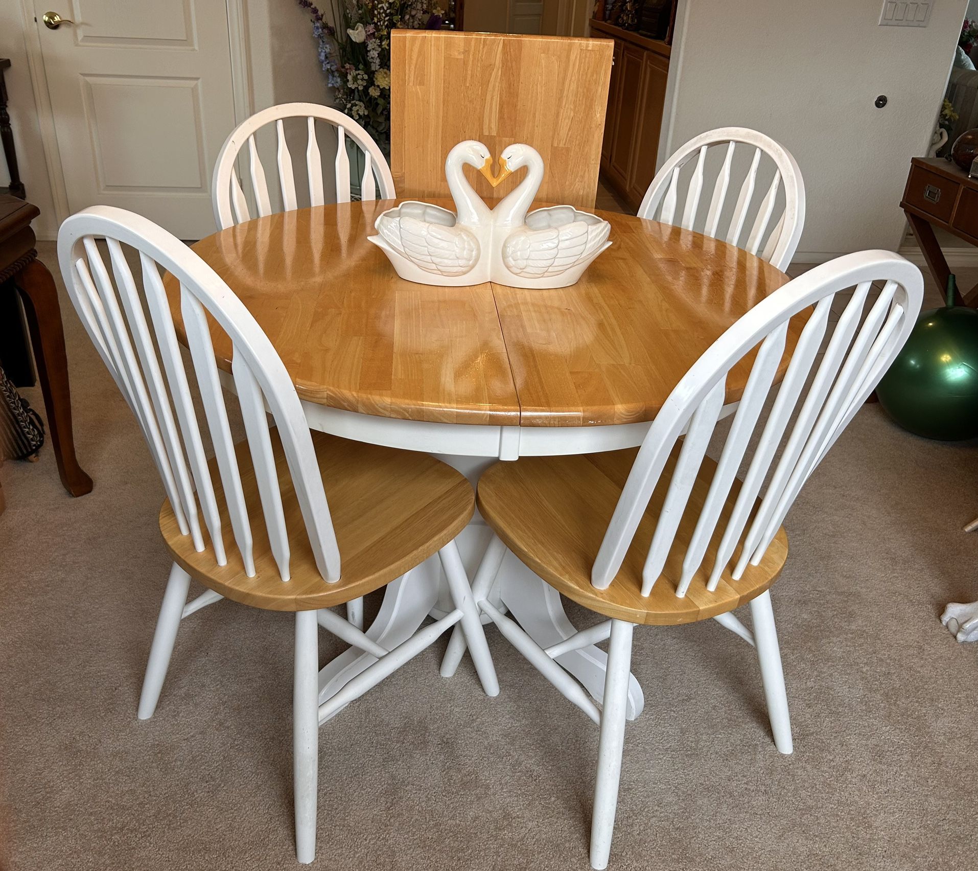 Charming Solid Wood Kitchen Dining Table + 4 Chairs & 18” Leaf.