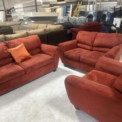 SOFA AND LOVESEAT AND CHAIR FREE DELIVERY 🚚 