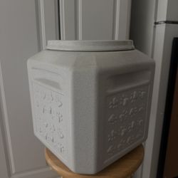 Airtight Dog Food Container 25lbs