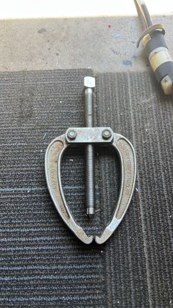 8” Craftsman puller
