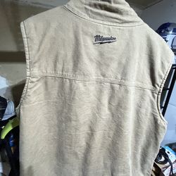 Milwaukee vest