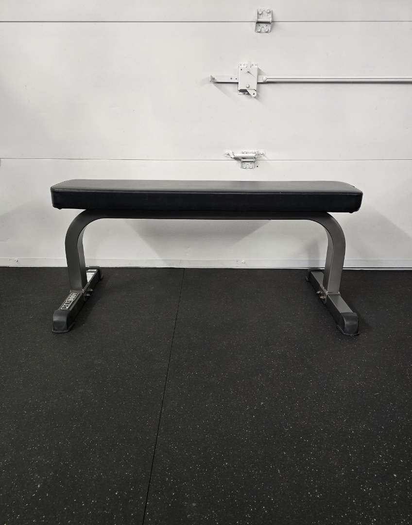 Parabody heavy duty flat weight bench $100

