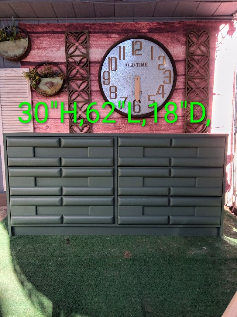 Vintage Olive Green 6/Drawer Dresser