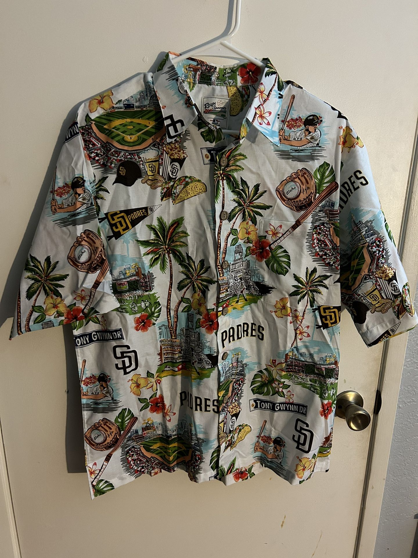 Reyn Spooner San Diego Padres Hawaiian Shirt (Medium) for Sale in San ...