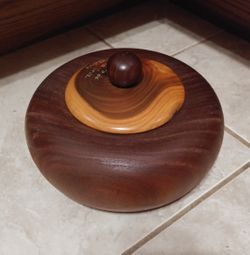 Bowl with lid