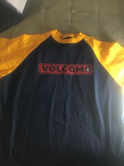 Brand new volcom tee