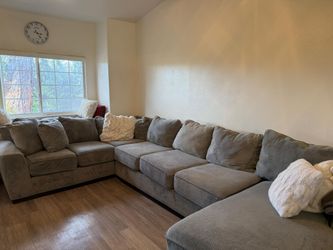 Sectional couch from Mor furniture