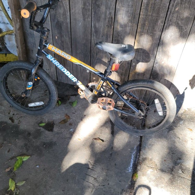 Haro Shredder 16 kids' BMX bike.