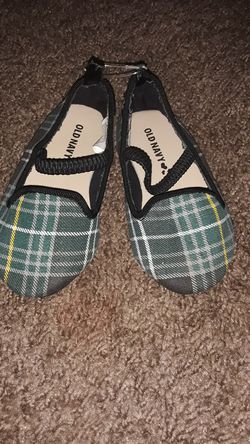 Baby Girl Size 5 Flats Brand New Best offer