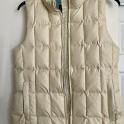 Recycled Lightweight Quilted Puff Vest-cream colored