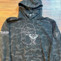 Bape Miami Hoodie Size Small Worn 100$