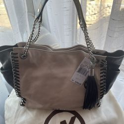Mk Color Cream And Black 