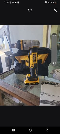 DeWalt DCE158D1 20V Max XR Cordless Wire Mesh Cable Tray Cutter
