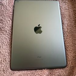 iPad 9th Gen Bundle – 64GB
