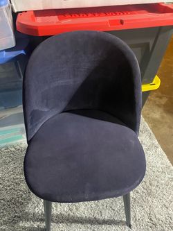Navy Blue Velvet Accent Chair