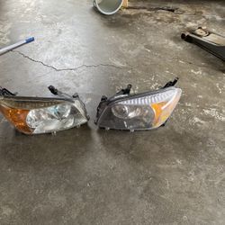 TOYOTA RAV4 2010 Left And Right Headlight  