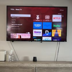 Roku TV 55”