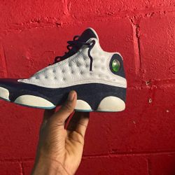 Jordan13s Navy Blue Nd White Size 6.5