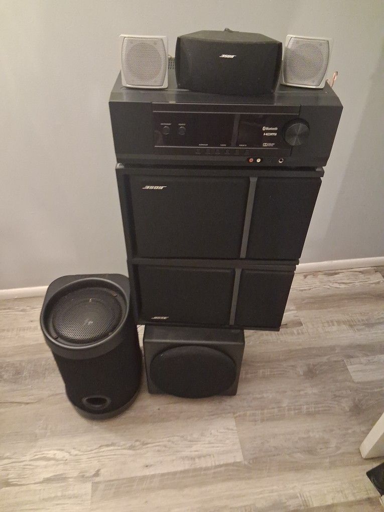 Entertainment stereo system Lots Of Bass
