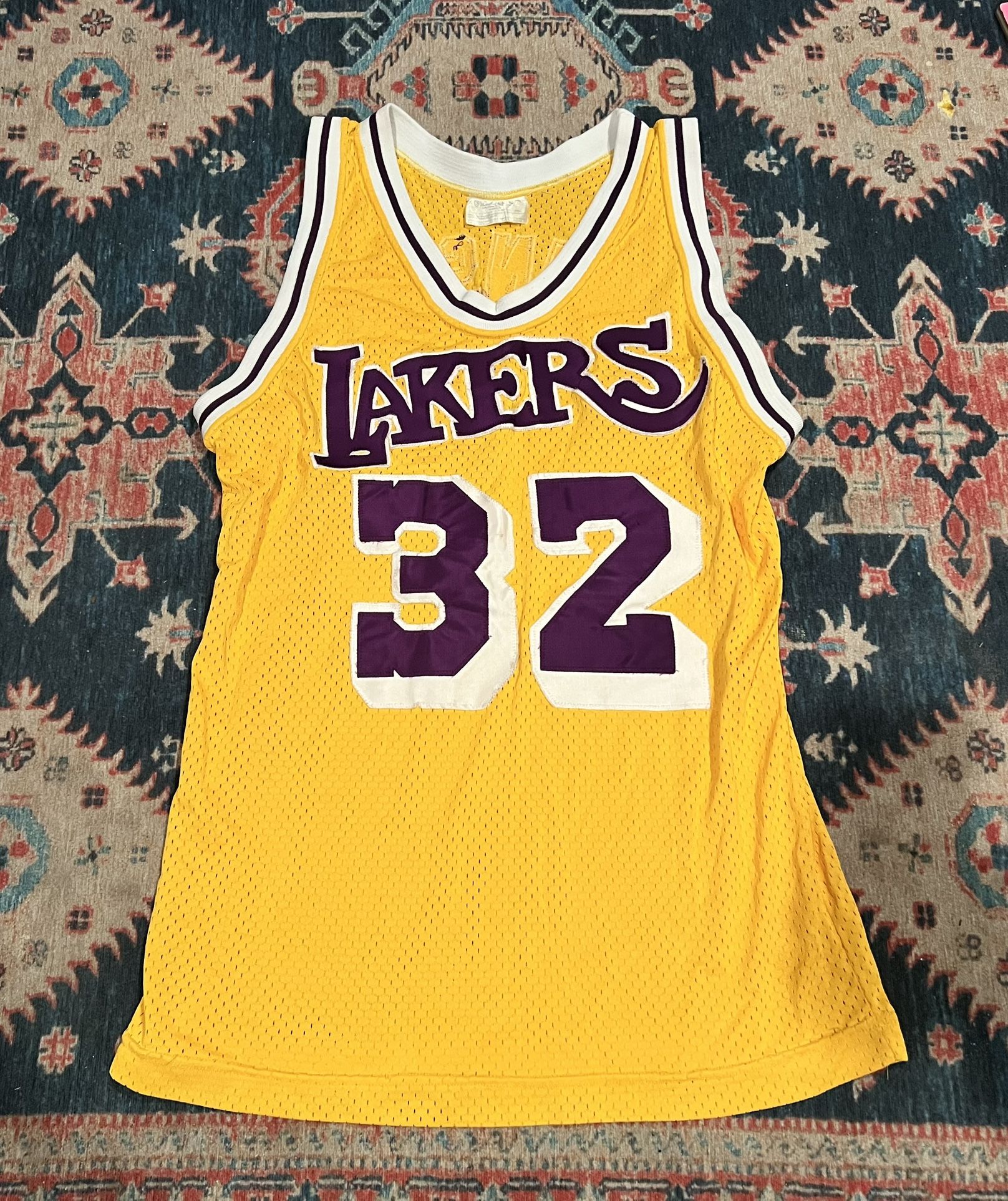 Vintage 80s Magic Johnson #32 Lakers Jersey – Size L