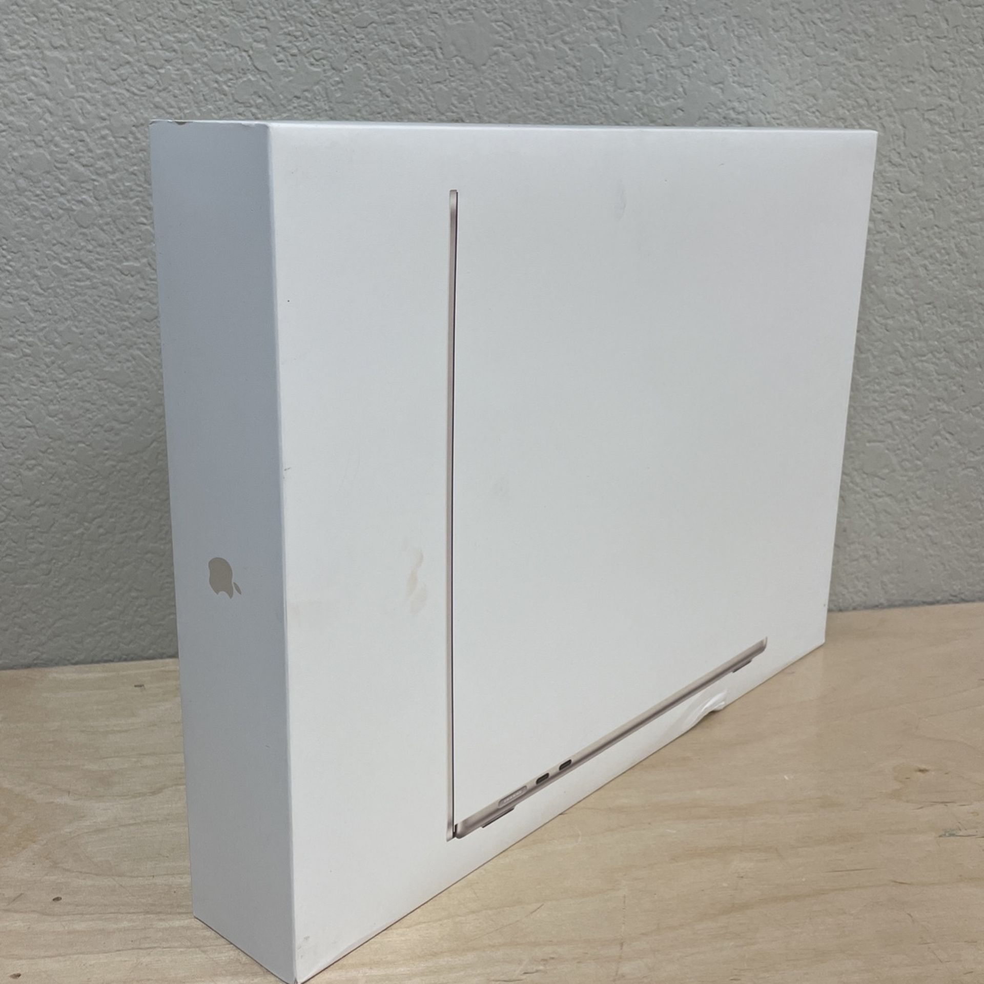 15 Inch MacBook Air With Apple M2 Chip 256gb 8gb Ram $50 Down