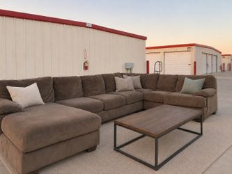Cozy Brown Sectional – Clean, Comfy, and Ready for a New Home