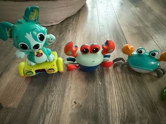 Baby crawling toys