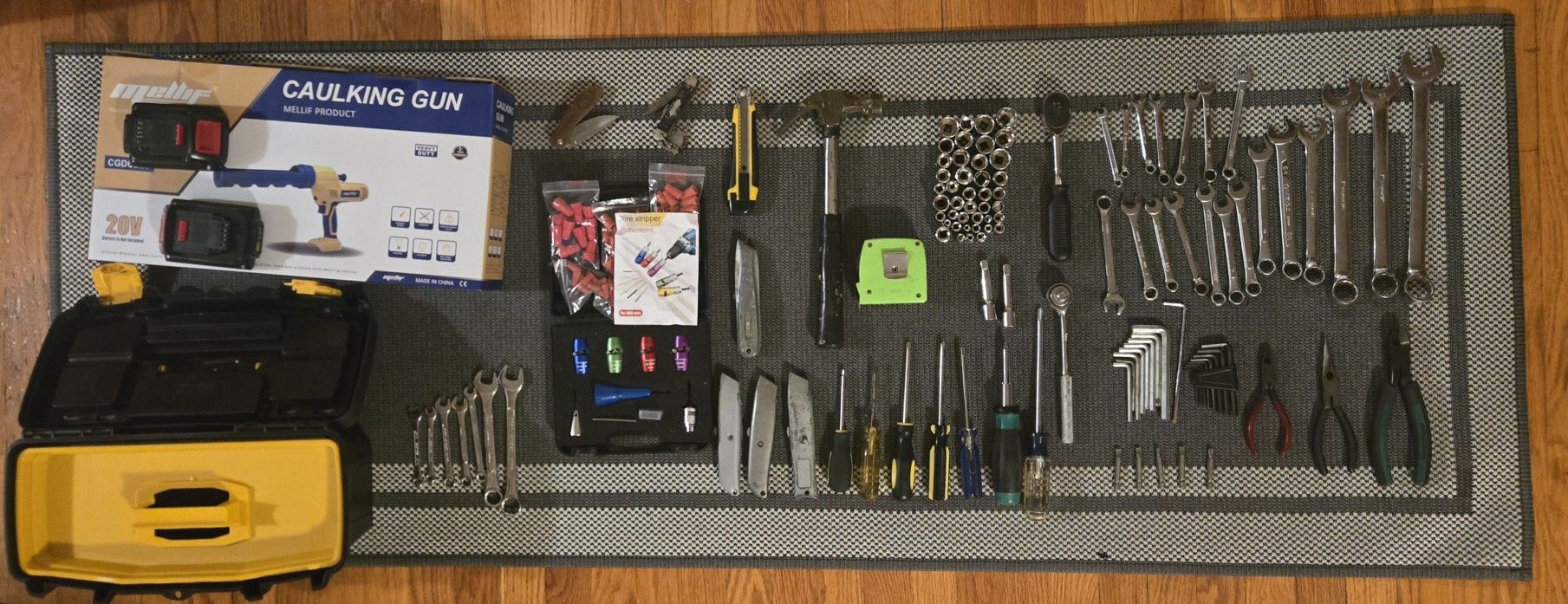 Tools (Over 100pcs) 