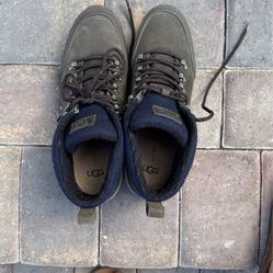 Men’s Size 11 Ugg Boots