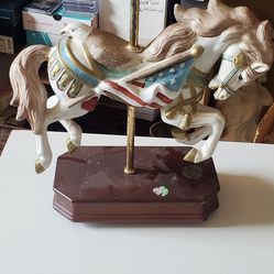 Vintage Carrousel Collection USA Horse music box