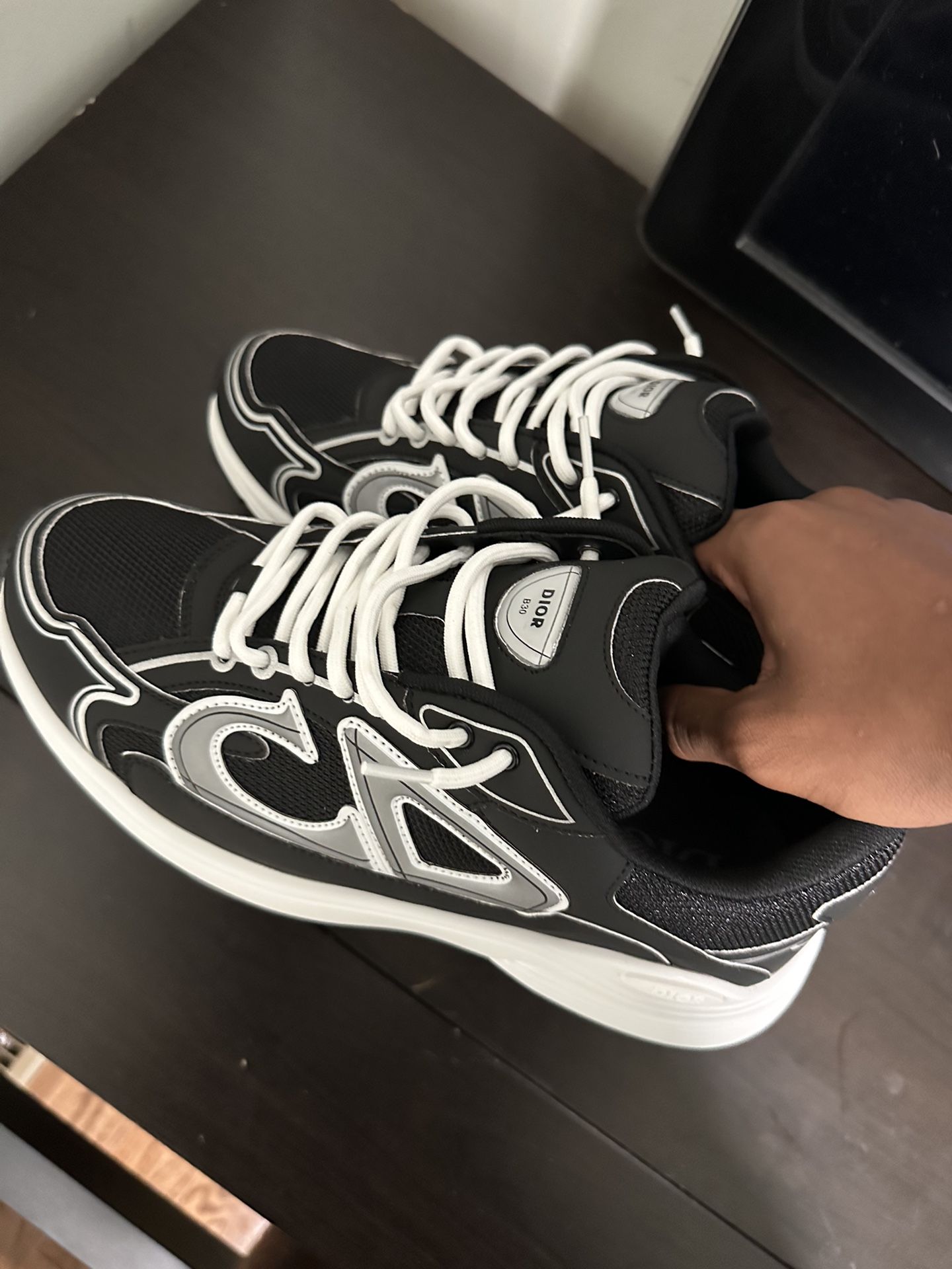 Dior B30’s